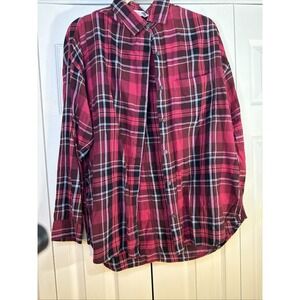 Old Navy Women's Size Large Plaid Button Up Flannel  Red And Black Long Sleeve